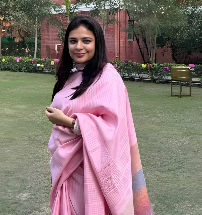 Saloni Khanna Net Worth