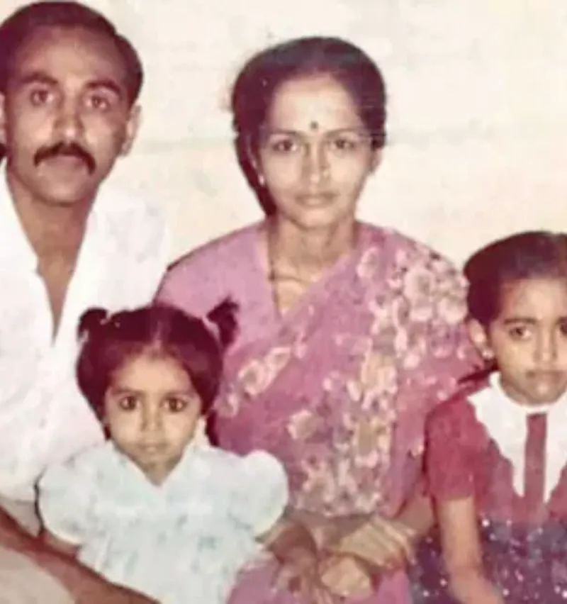 Vijay Rupani Parents and Siblings